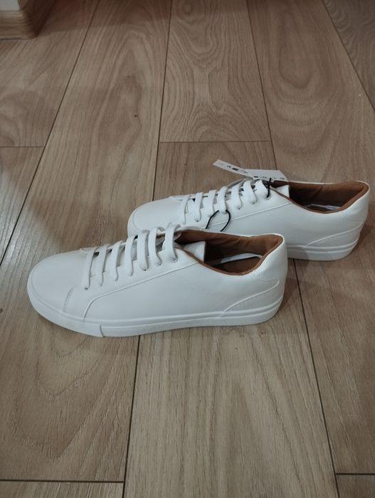 Продавам мъжки кецове