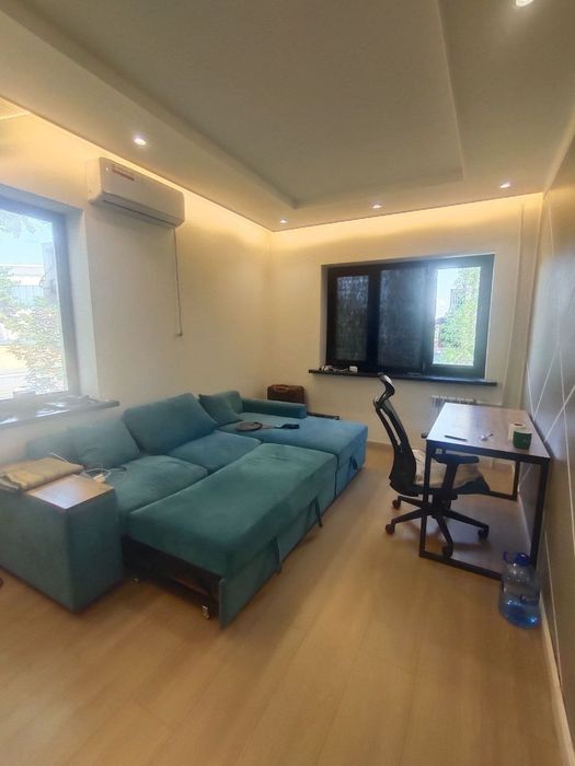 ЭКО базар. Ялангач . Буз 2Продаётся срочно 2  комнатная квартира