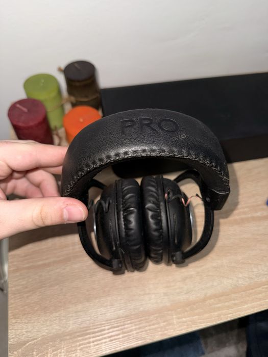 CĂŞTI Logtiech G PRO