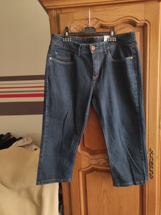 Pantalon blugi, diferite marimi, diferite modele