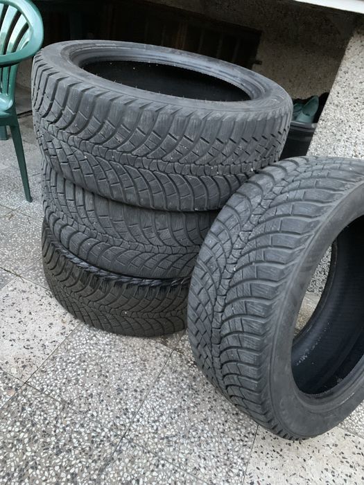 Зимни гуми  KUMHO 255/45/18