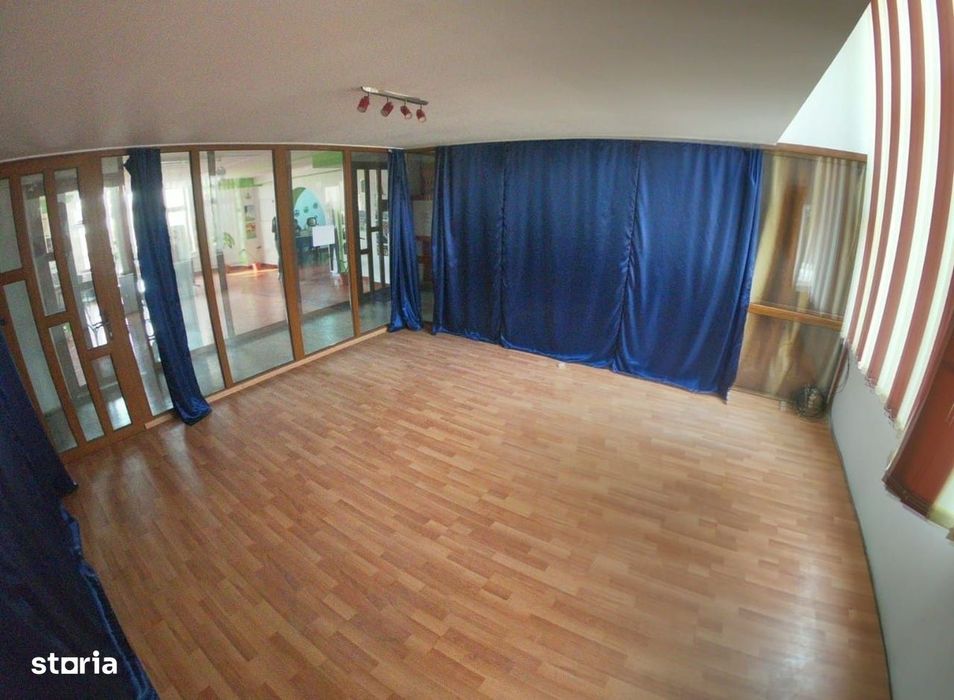 De vanzare spatiu comercial,Romarta Deva