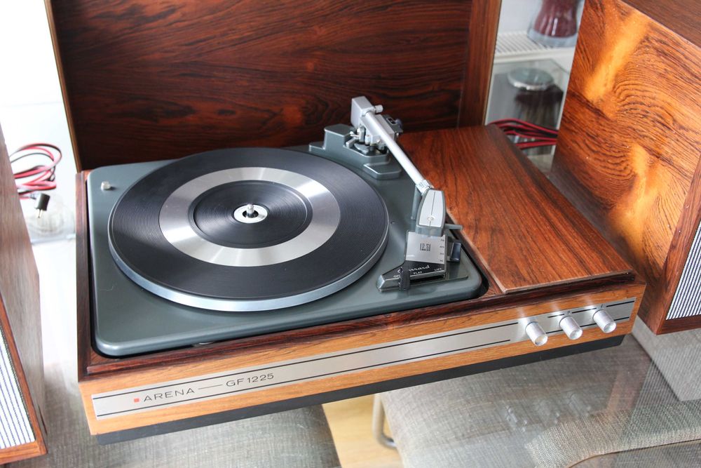 Arena GF 1225 cu pick-up Garrard SP 25 MK II si boxe Seas K 72
