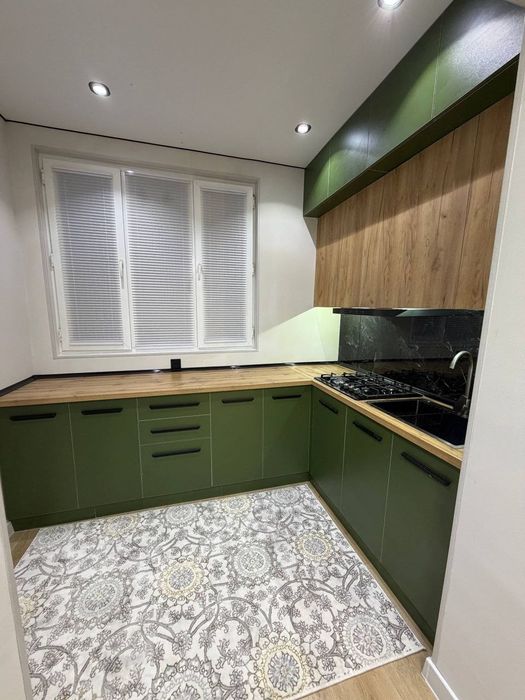 Чиланзар -18 кв 2/2/5. 60м2 балкон 2-6 Срочно Продам квартиру срочно