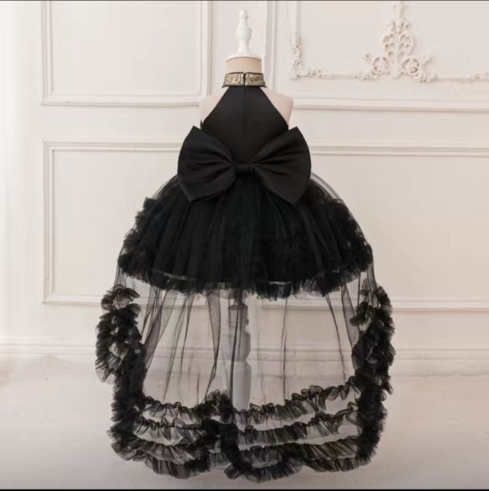 Продам детское шикарное платье