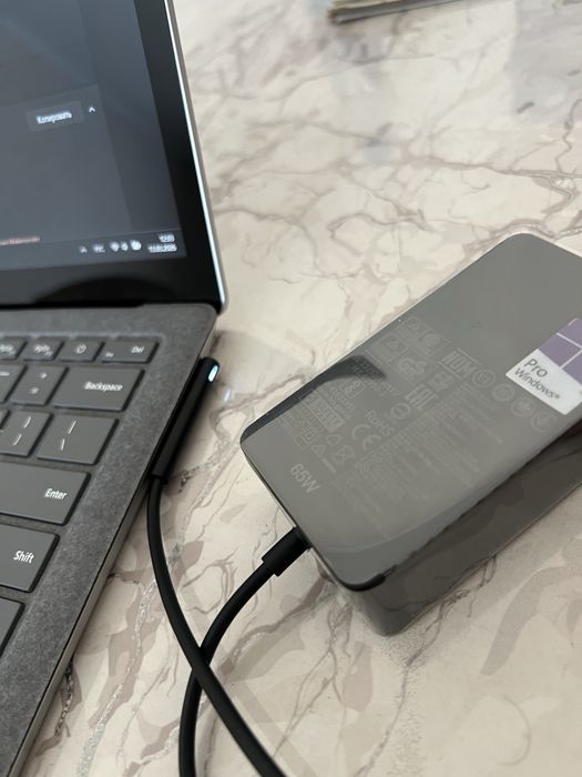 Срочно Microsoft Laptop 3 2K i7/16gb