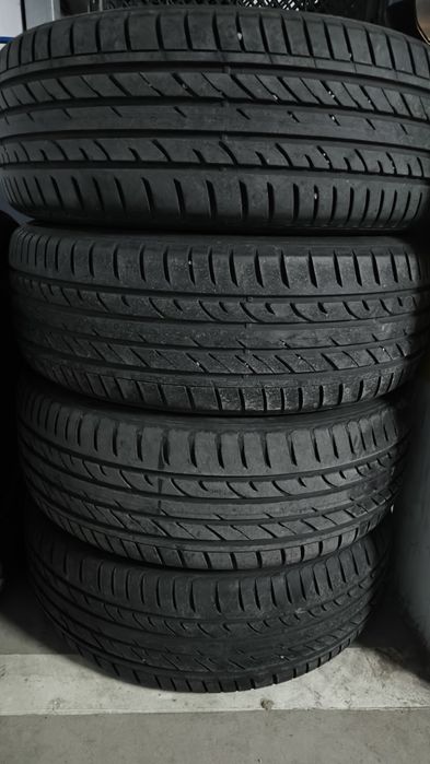 Летние шины  235-60-R18  .