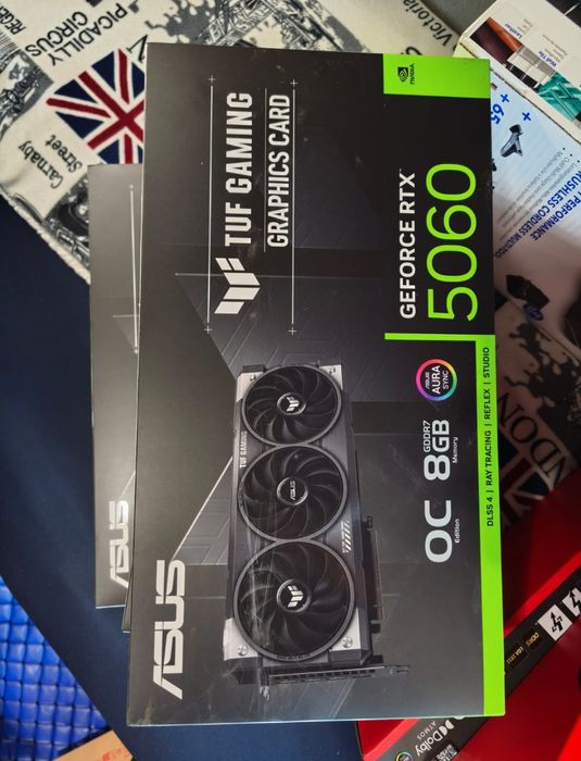 Vând placa video Asus RTX 5060 Tuf gaming