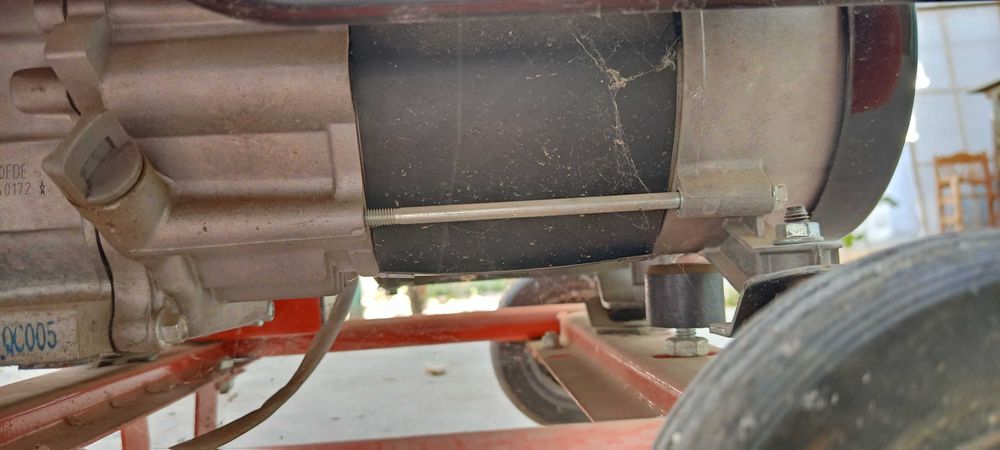 Dvijok sotiladi. 3 kvt