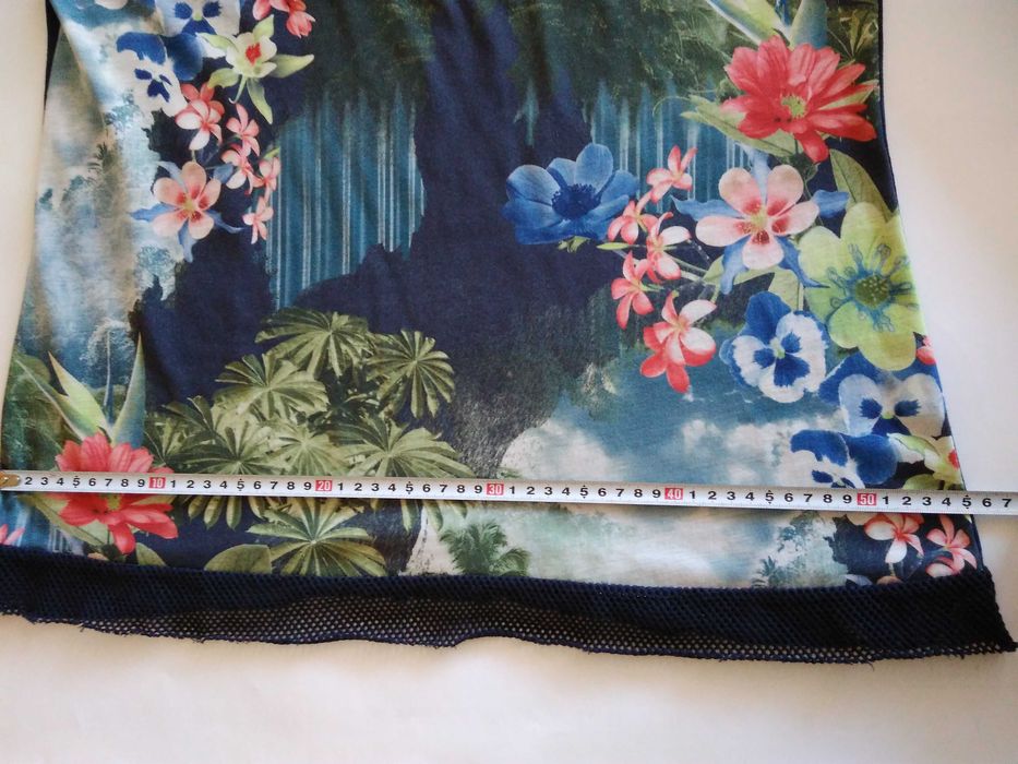 Красива блуза с флорални мотиви - XL