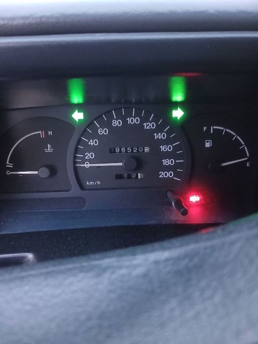 Срочно продаётся деву нексия