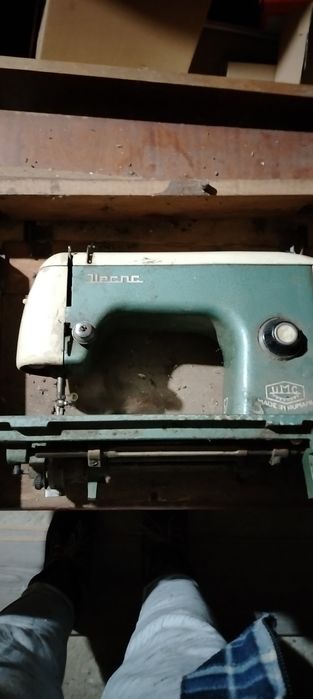 Vind mașina veche de cusut Ileana