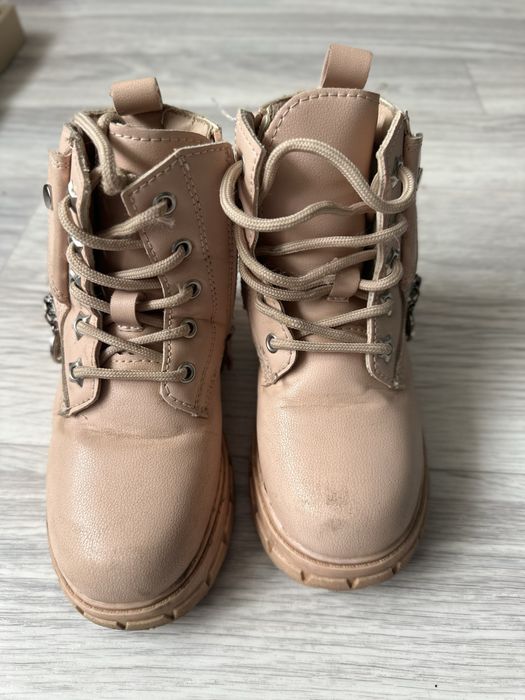 Продам обувь для девочки