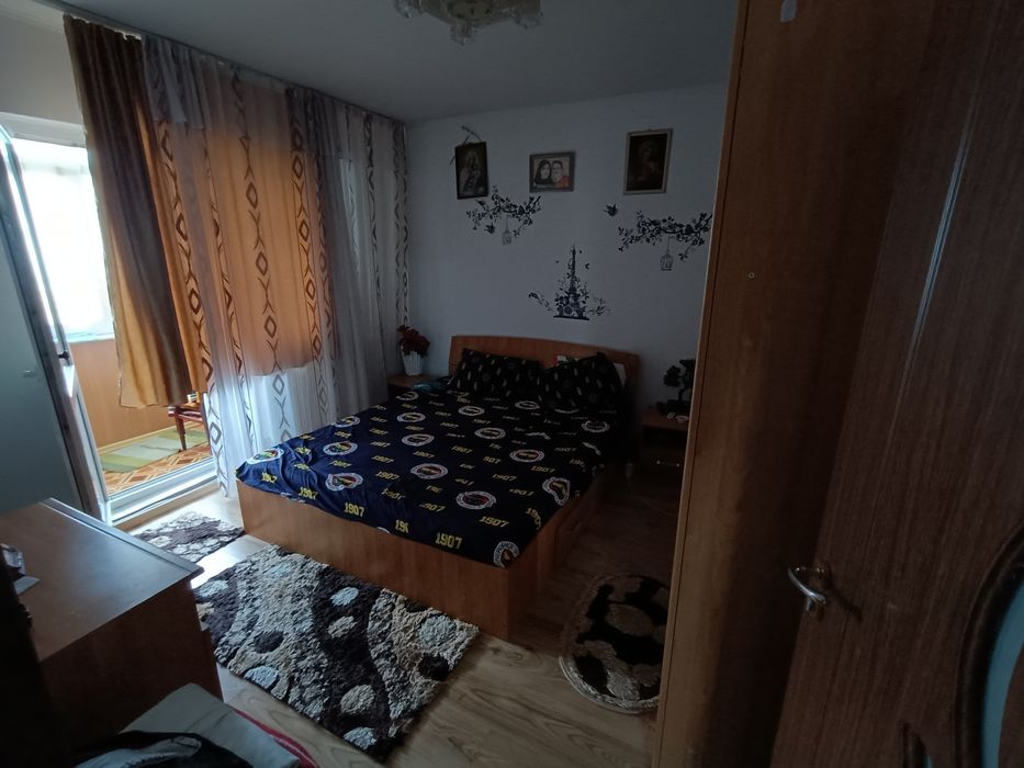 Apartament 3 camere 2 Balcoane 2 bai etaj 2!