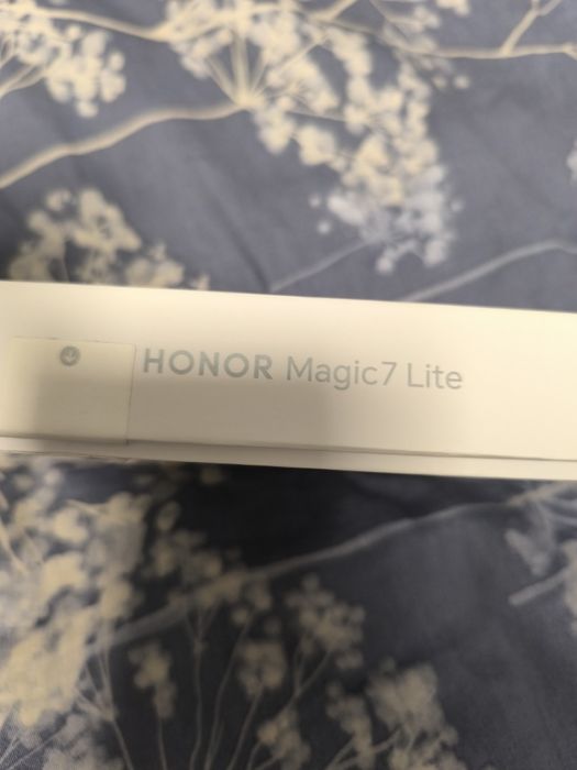 Vând s-au schimb Honor Magic 7 lite Nou
