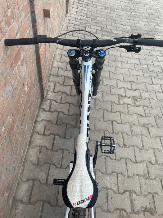 Bicicleta GIANT GLORY 01 de vânzare