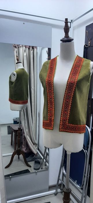 Продам жилеты...