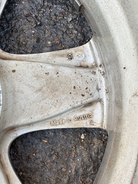 Диски Mercedes вместе с шинами Viatti