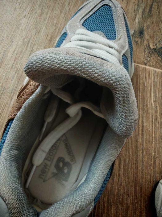 Adidași new balance 9060