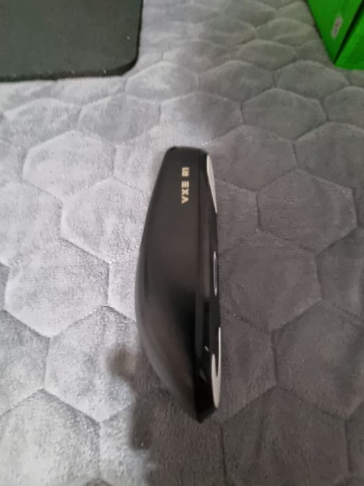 Vand mouse vxe r1 se cu dongle utilizat putin bateria rezista mult 1000 polling rate