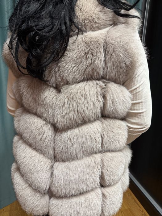 Vesta blana, stare foarte buna