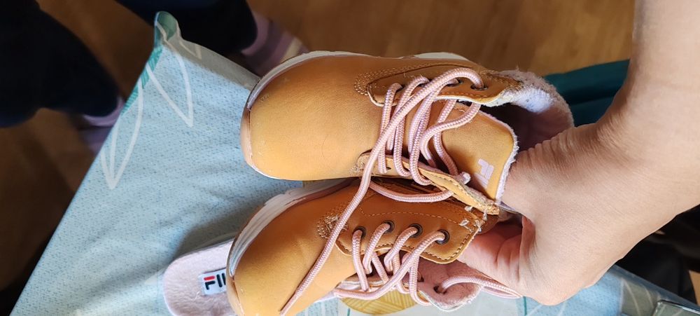 Fila детски боти