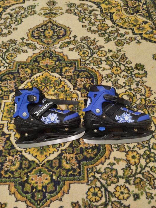 Продам коньки простые цена 3000 тенге