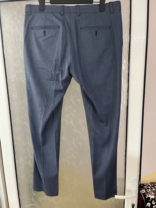 Costum de barbati. Zara