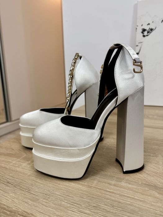 Pantofi de mireasa marimea 33/34