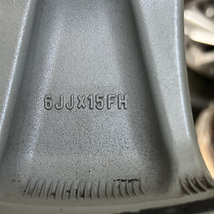 15 Джанти Toyota Corolla  Avensis  Prius