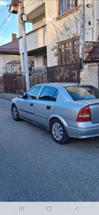 opel astra  gri