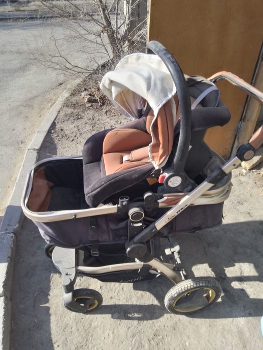 Продам детскую каляску