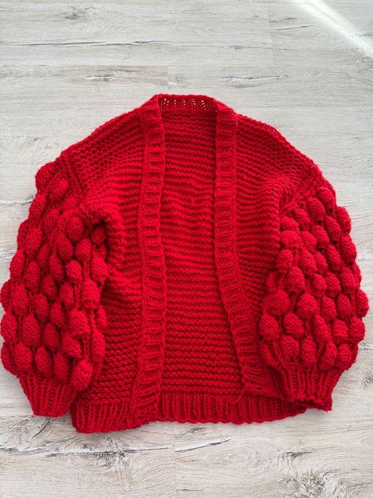 Жилетка с уголемени ръкави