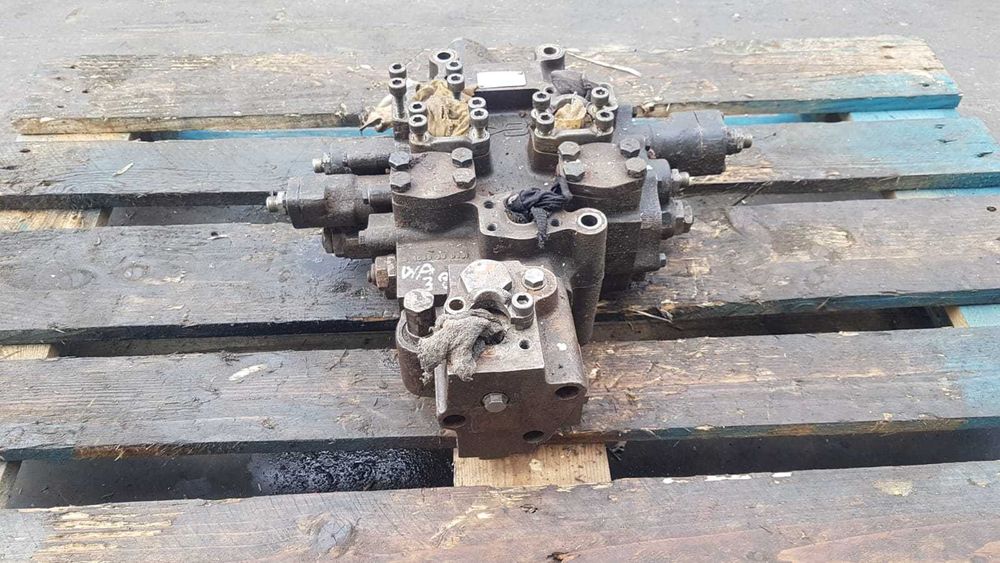 Distribuitor hidraulic vola Komatsu WA380