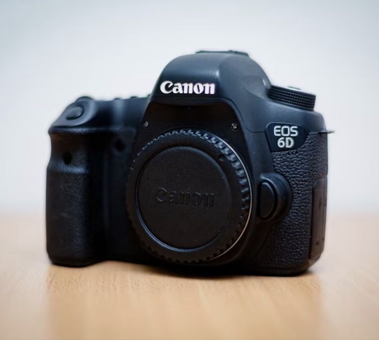 Canon 6D (189k) + obiectiv Canon EF 50mm 1.8