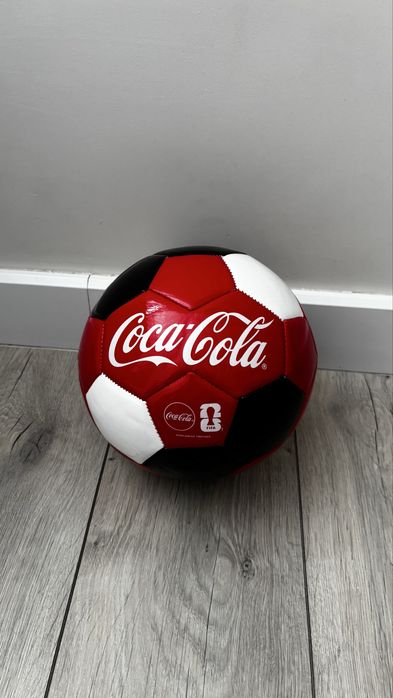 Мяч coca cola.      .
