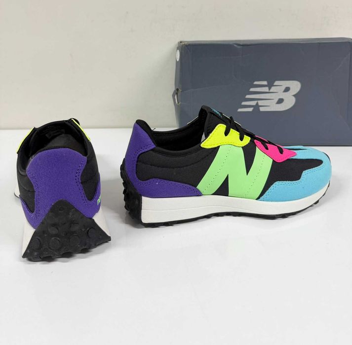 New Balance  327