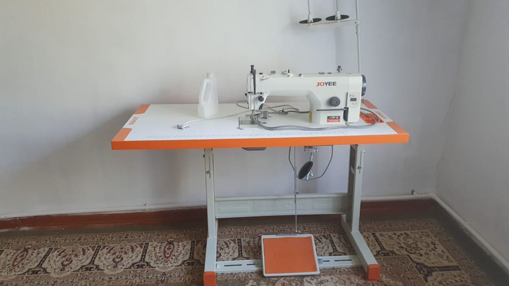 Продам машинка швейной.