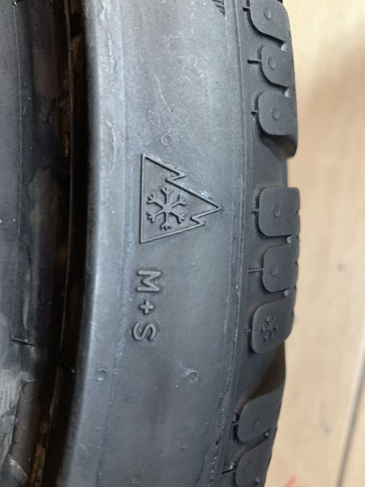 235 35 19 anvelope de iarna