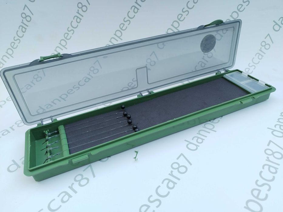 Penar echipat cu 6 ace legate cu spin pentru method feeder