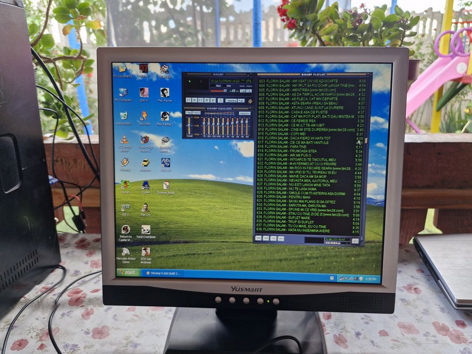 Pc retro cu jocuri si muzica  Windows xp