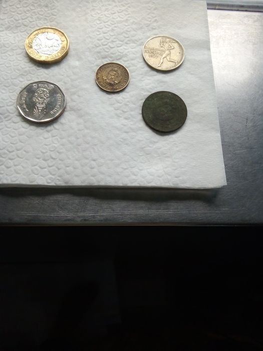 Продавам монети от 2ст и др