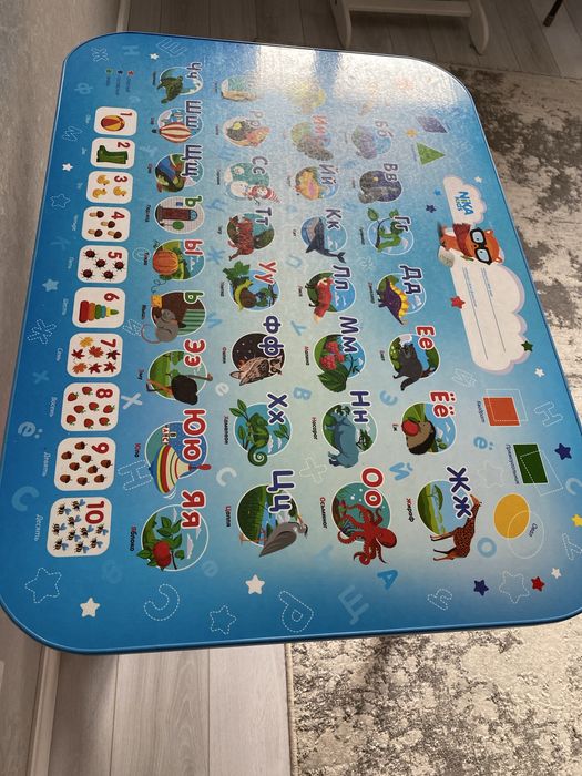 Продам парту детскую