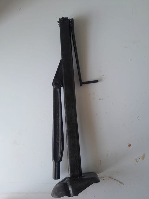 Домкрат Мерседес