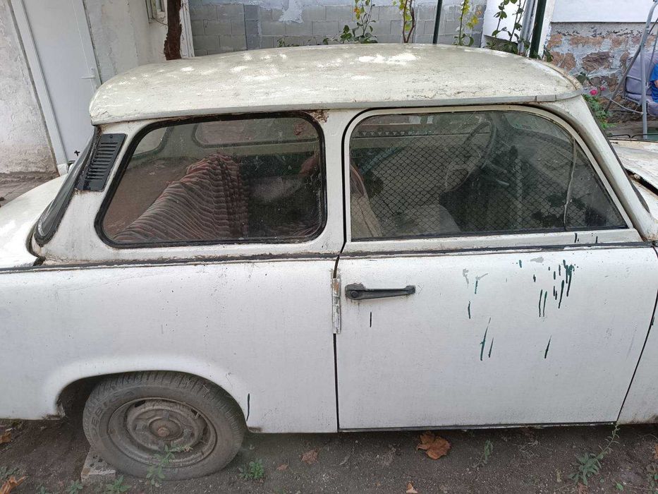 Продавам Трабант 601