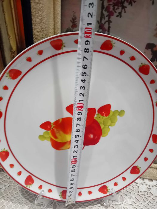 Порцелан с ягоди