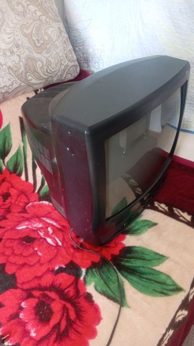 Телевизор работает