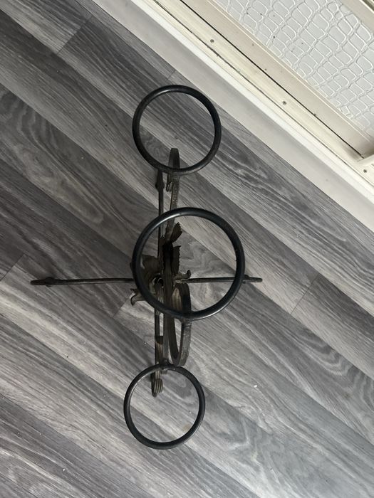 Продам подставку под цветы