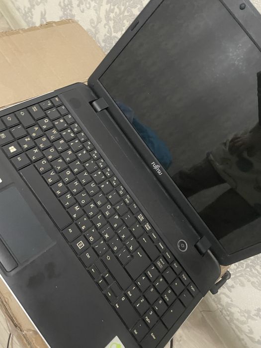Ноутбук хорошем состояний