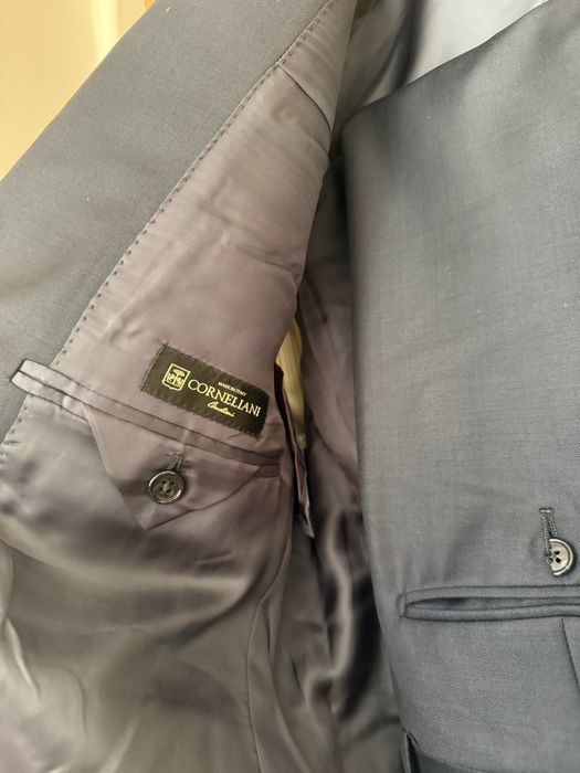 костюмы Corneliani